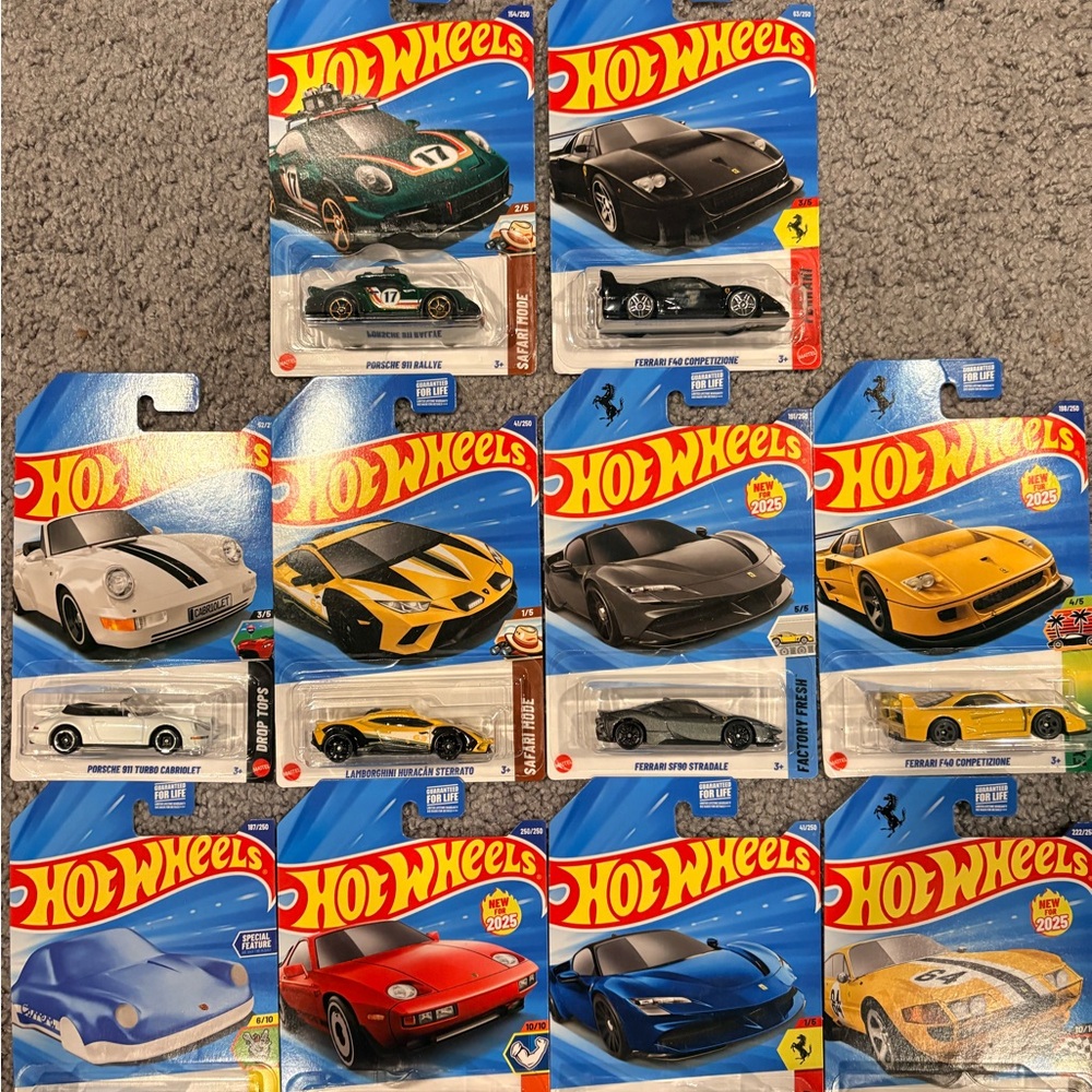Hot Wheels Ferraris and Porsches lot of 10 - Picture 2 of 4